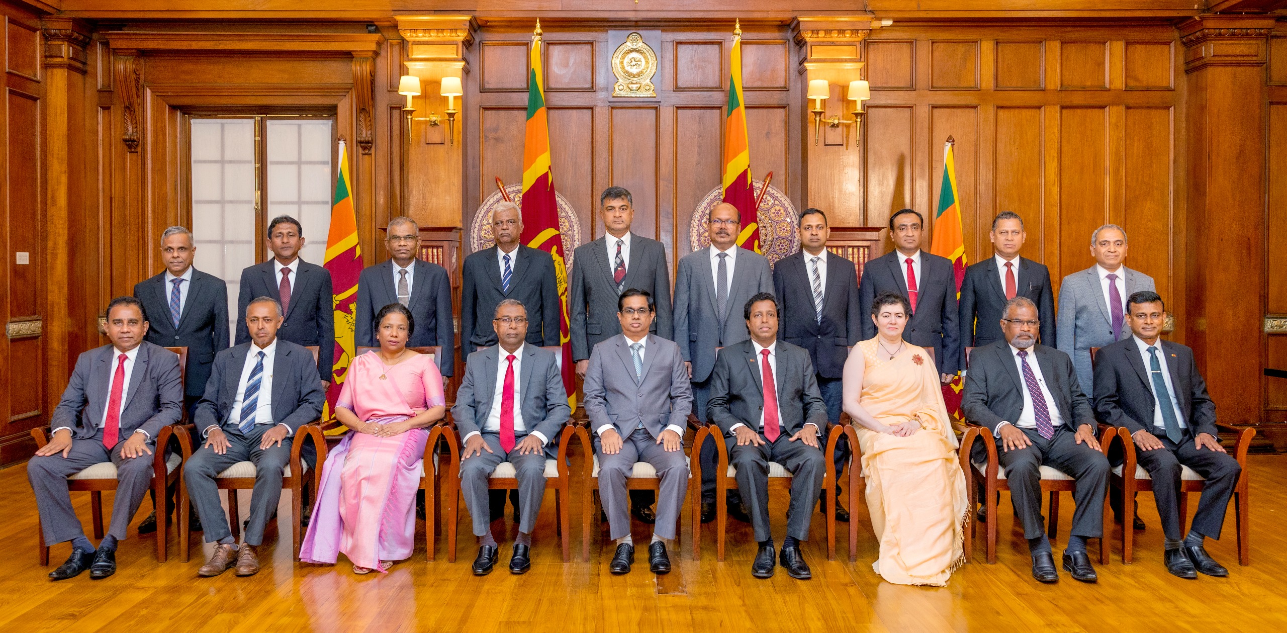 අමාත්‍යංශ 18ක් සඳහා නව ලේකම්වරුන් පත් කරයි